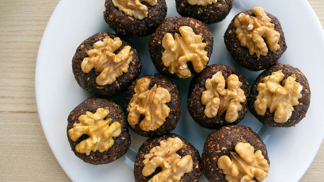 Chocolate, Coffee & Walnut Protein Balls